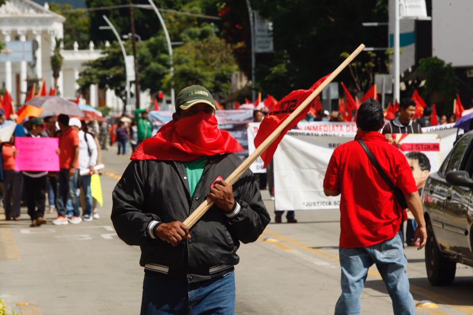 Demonstration Mexiko Sol Rojo 5