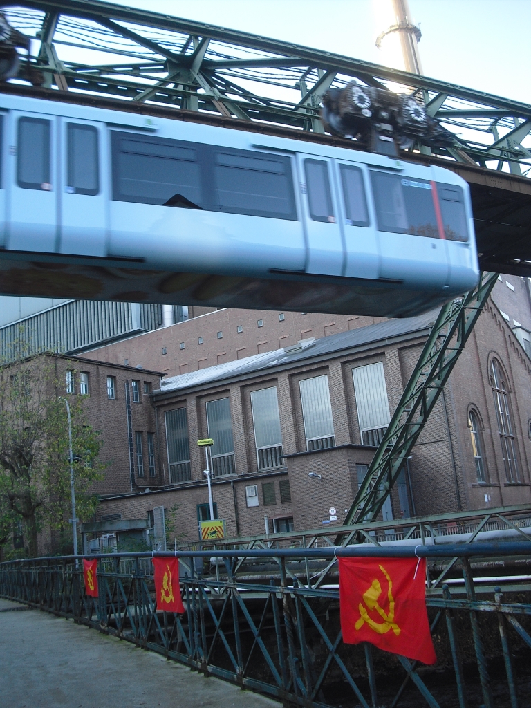 Schwebebahn