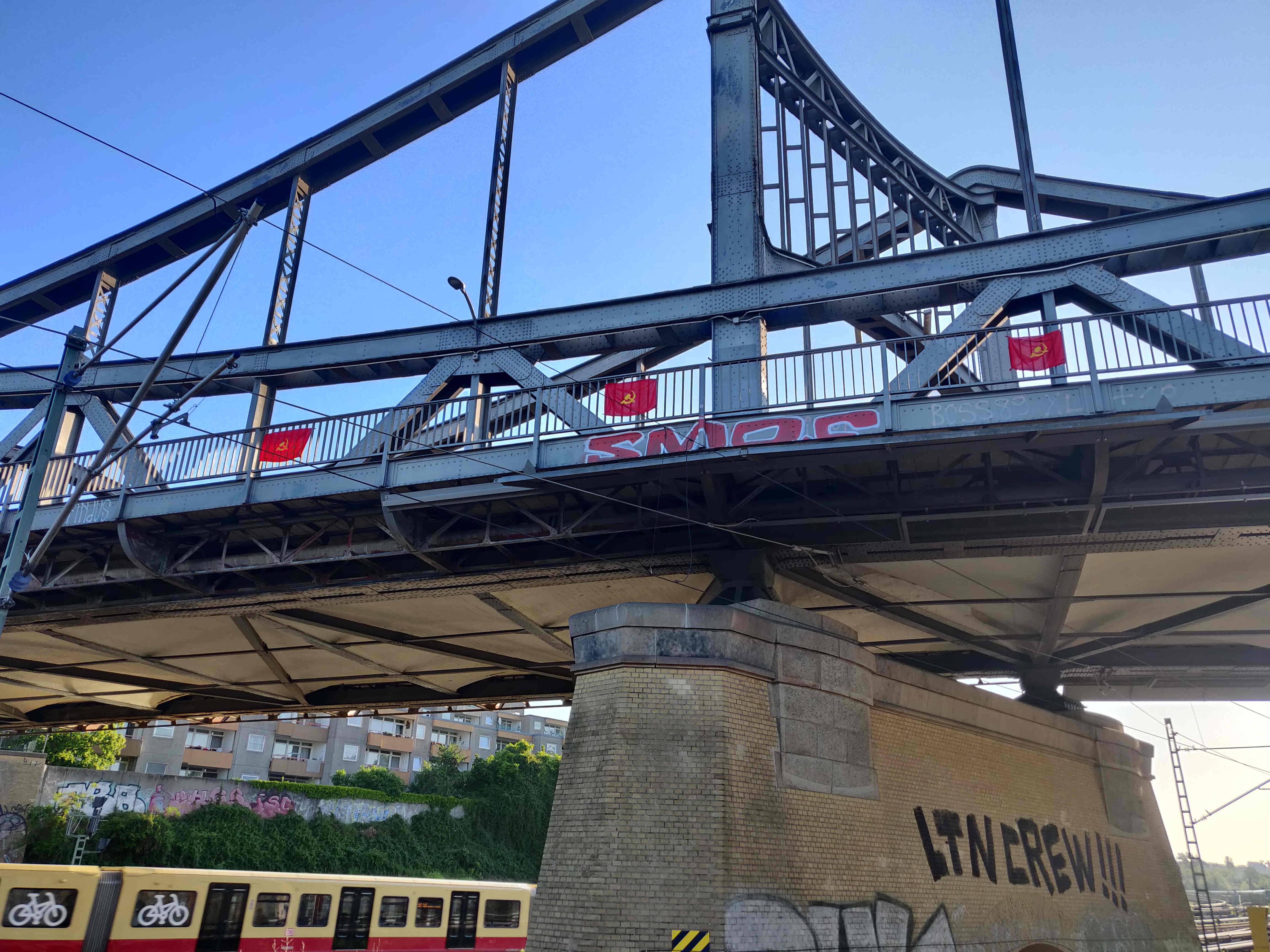 fahnenbln252