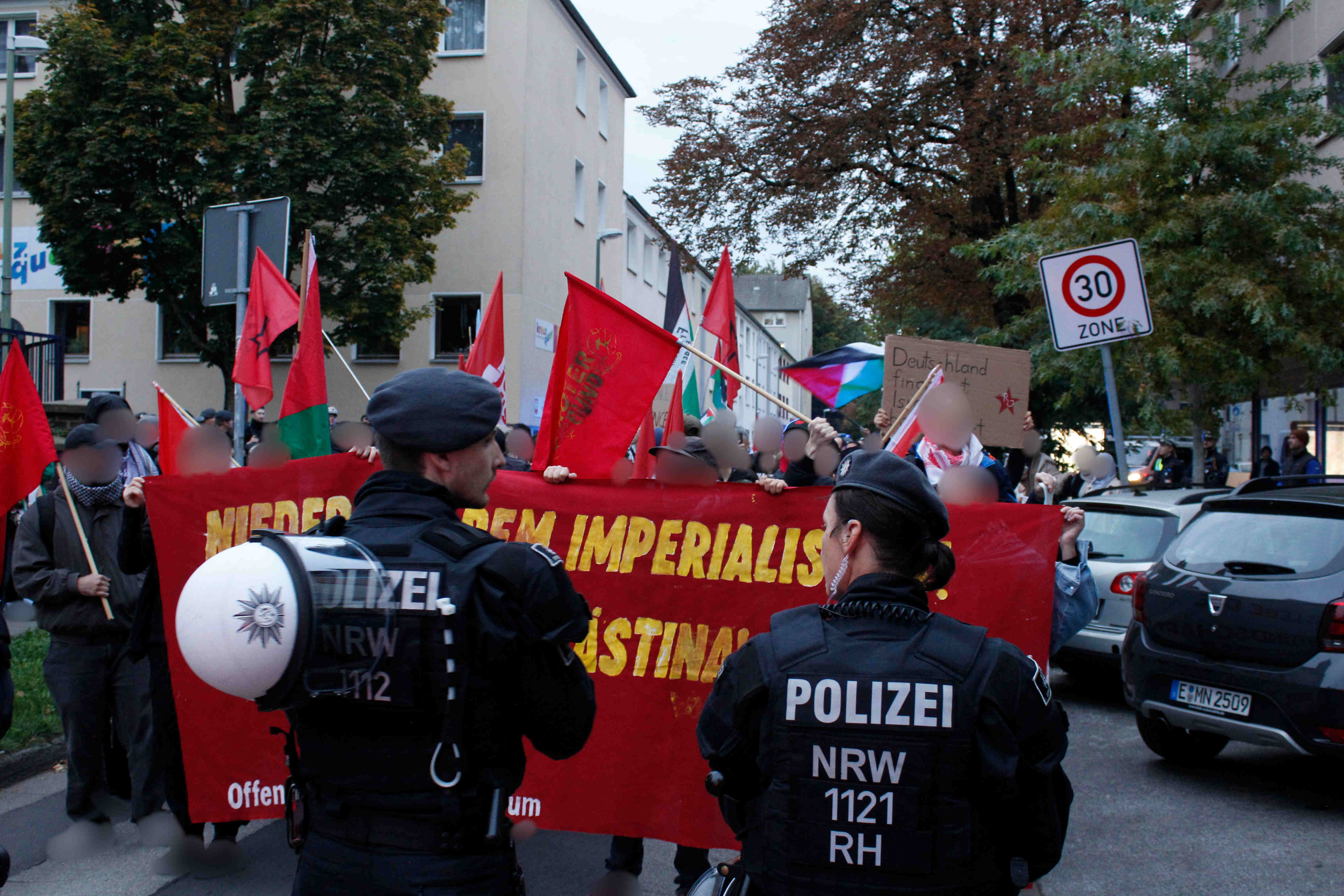 3 Demonstration wird das zweite mal festgehalten