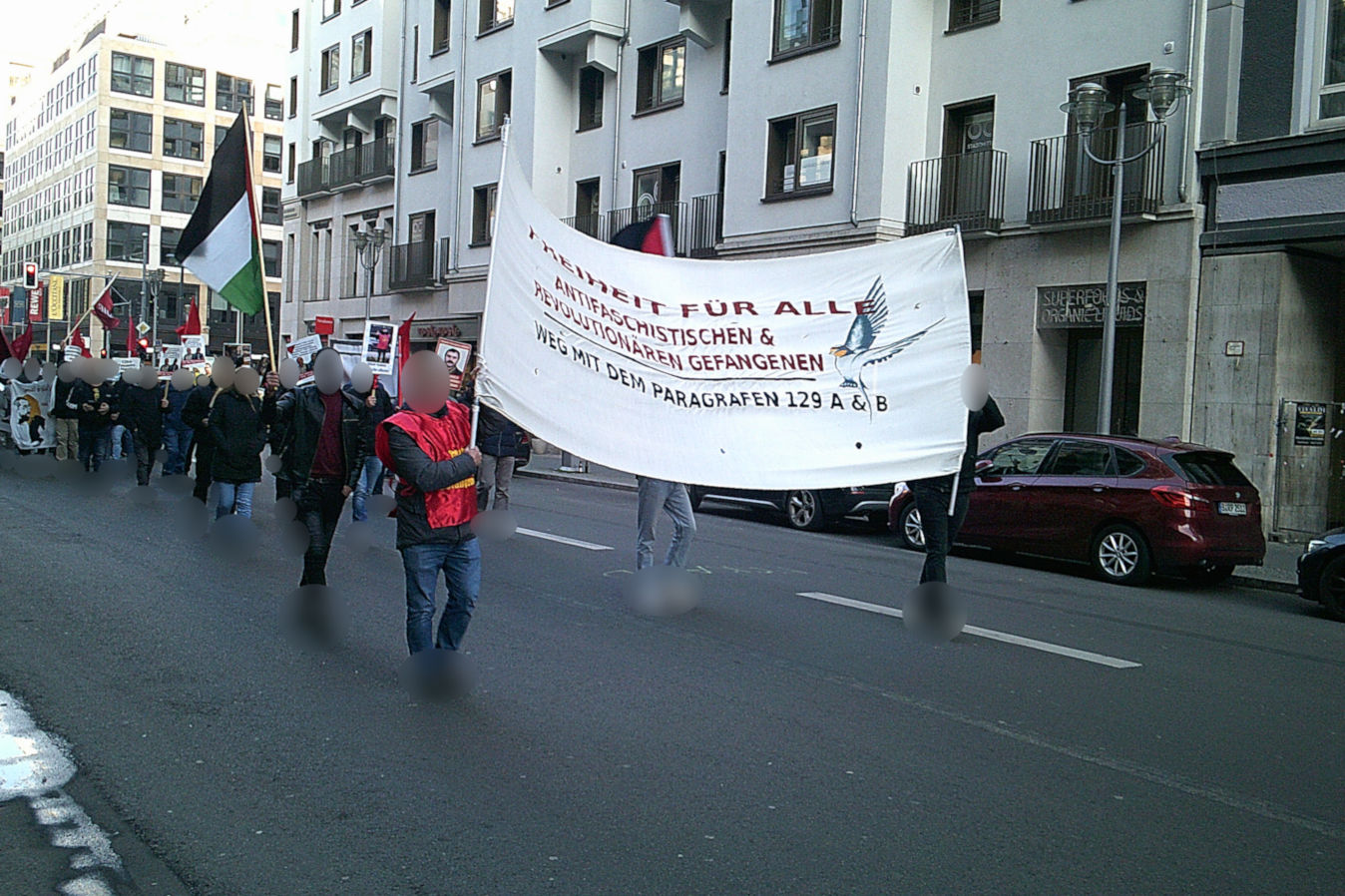 Berlin: Demonstration „Weg mit dem Paragraphen 129!“