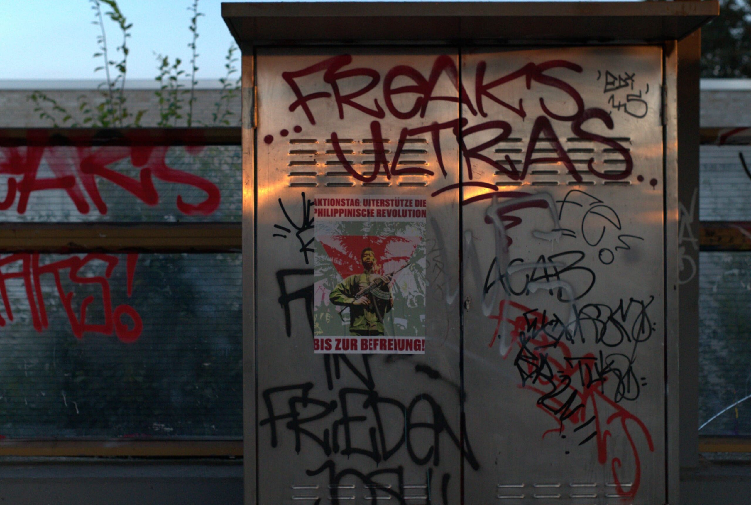 NRW: Plakate anlässlich des Aktionstages zur Unterstützung der philippinischen Revolution