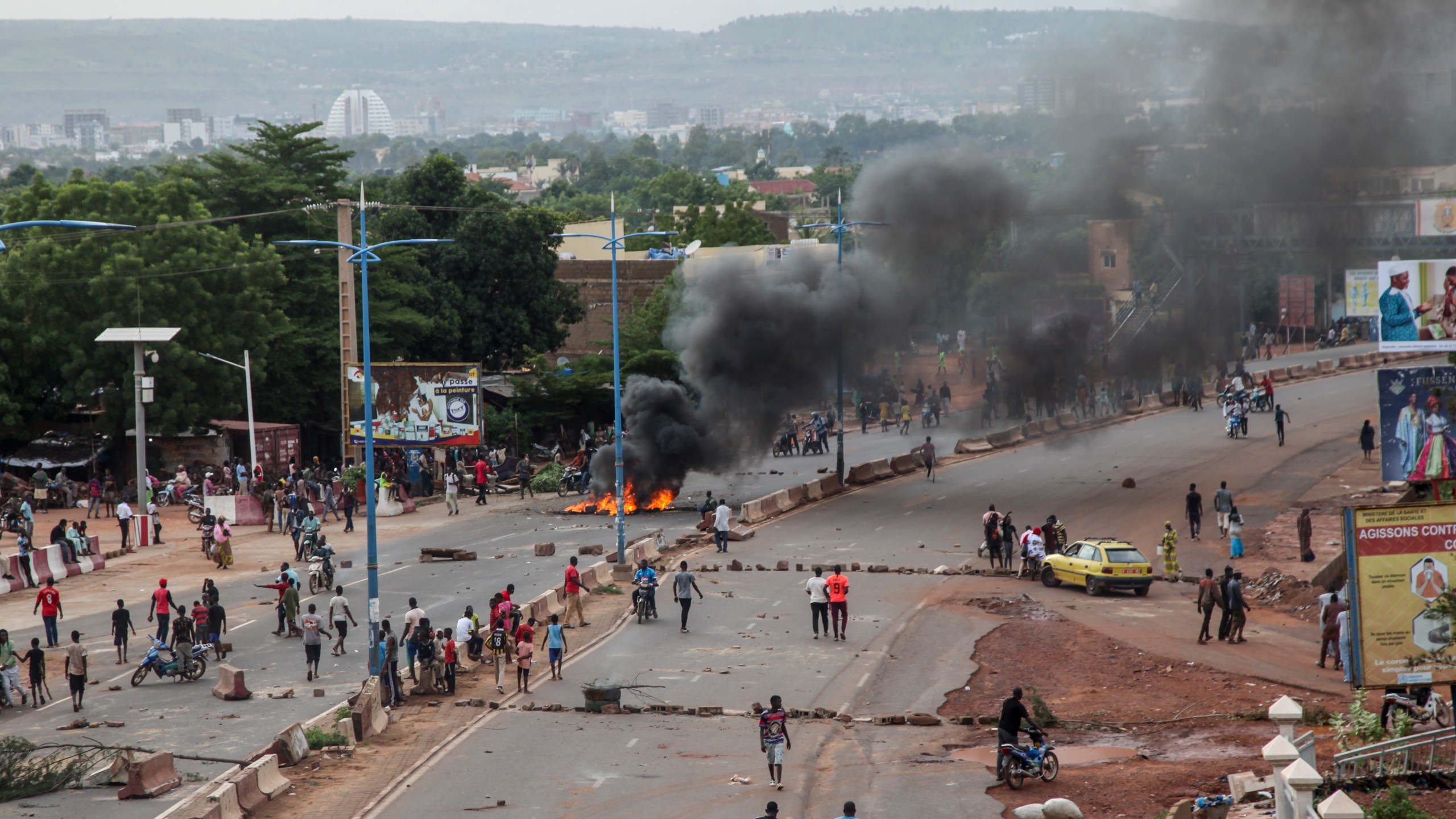 MALI: Mass protests in Bamako
