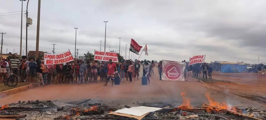 DF:[ Distrito Federal]  Police repress occupation of housing struggle in Ceilândia