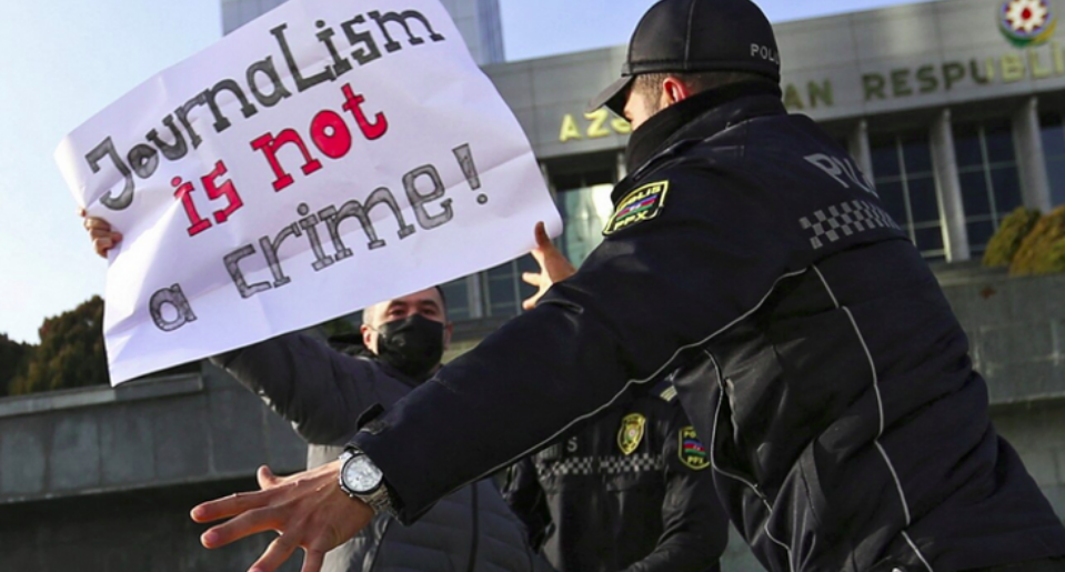 NewEpoch Media : AZERBAIJAN – Protests against new media law