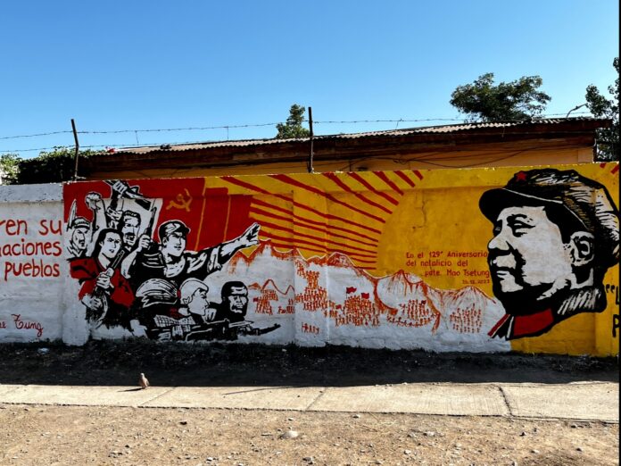 Chile: Impressive mural in honour of Chairman Mao