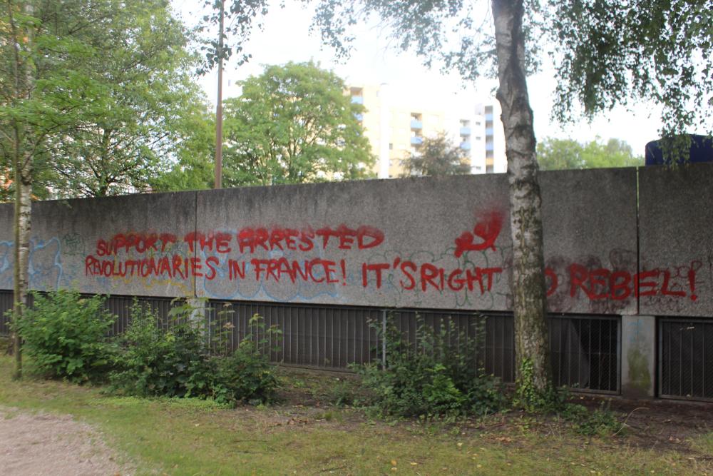 Hamburg: Painting in solidarity with the struggle in France