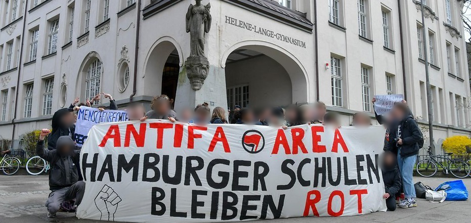 Hamburg schools stay red