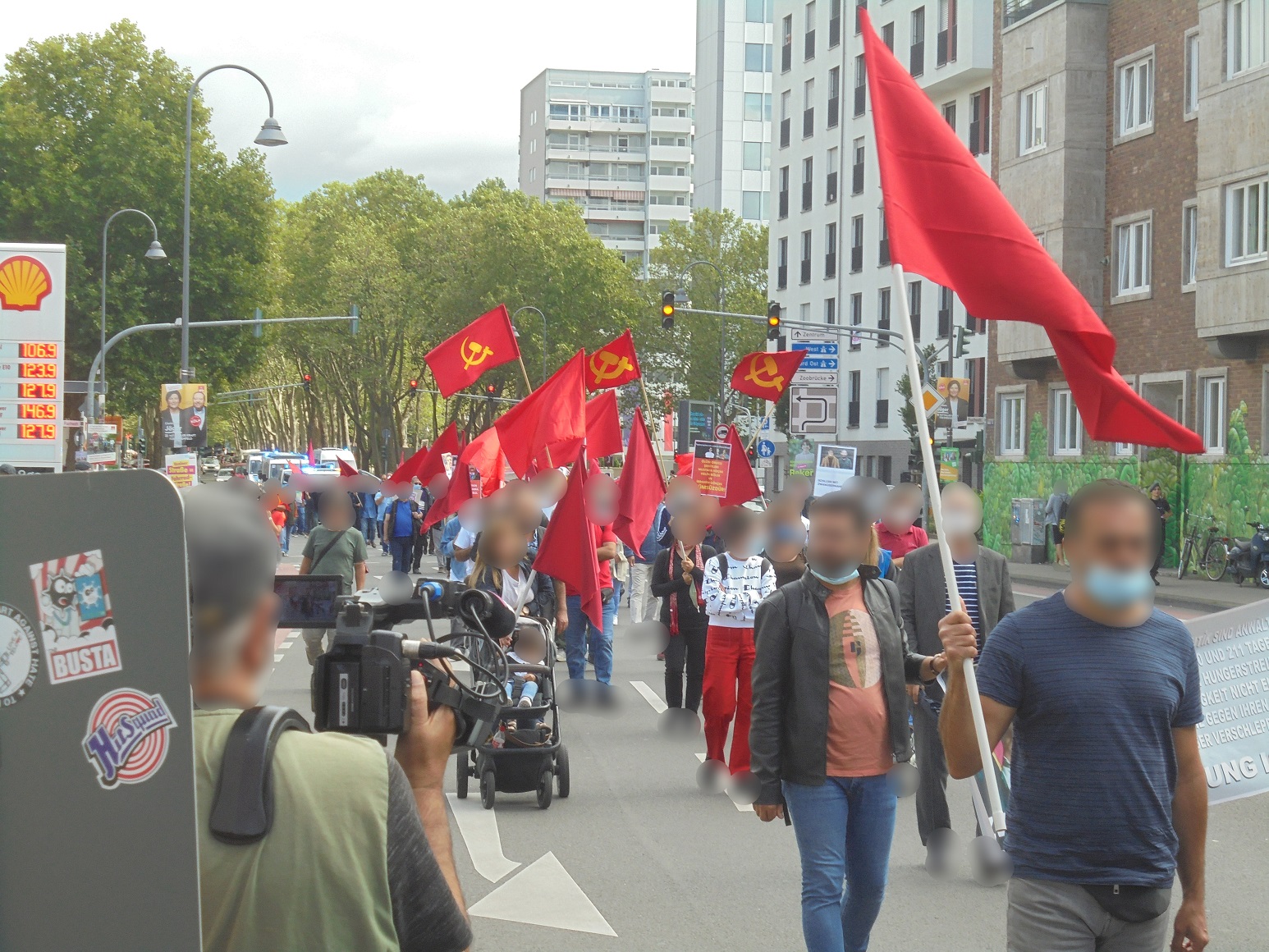 Demo in Köln in Solidarität mit den Hungerstreikenden in der Türkei