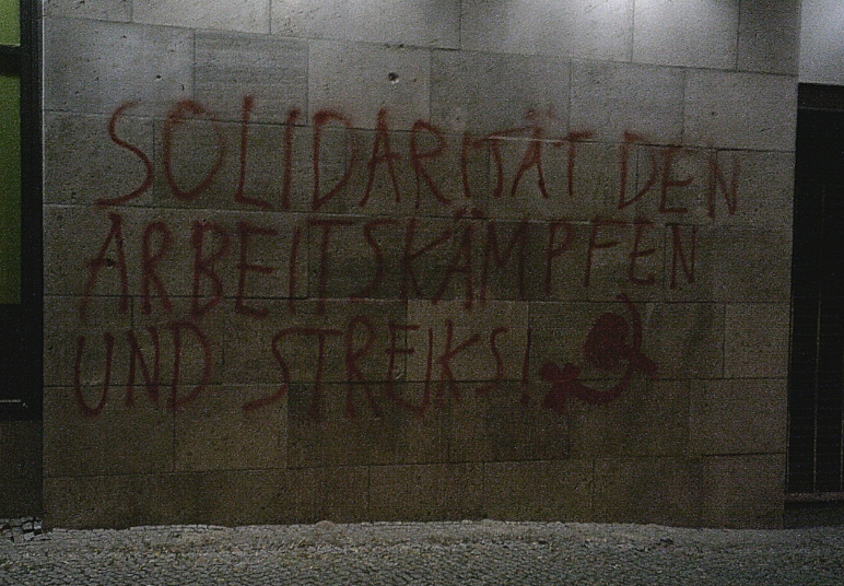 Berlin: Malung in Solidarität mit den weitergehenden Streiks bei „Gorillas“