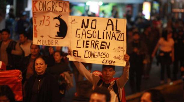 Peru: Massive Protests Against The Congress