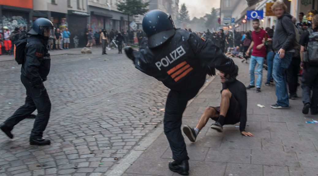 Legal, illegal, scheißegal! – Die Mentalität der Bullen zu G20