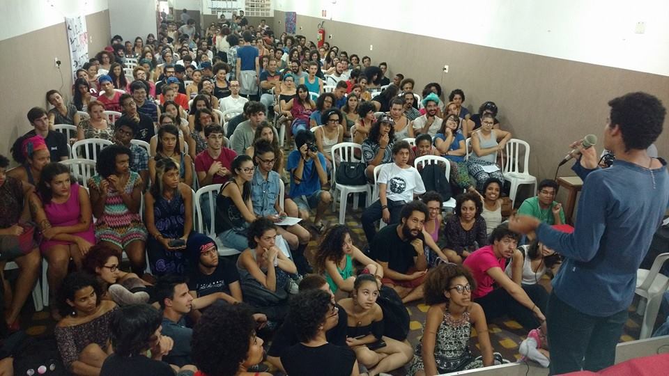 Brasilien: Frauen im Kampf um Schulbesetzungen