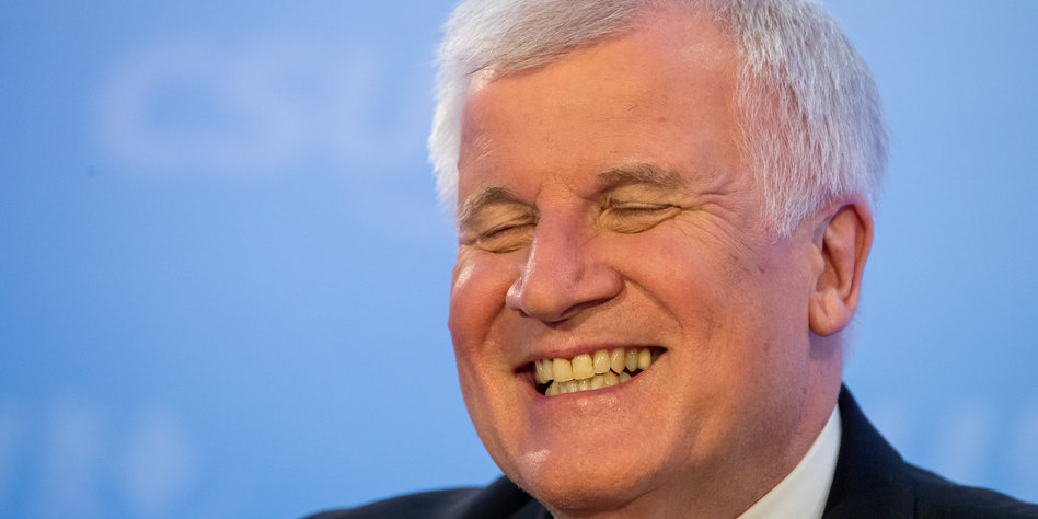 Seehofer freut sich über Abschiebungen