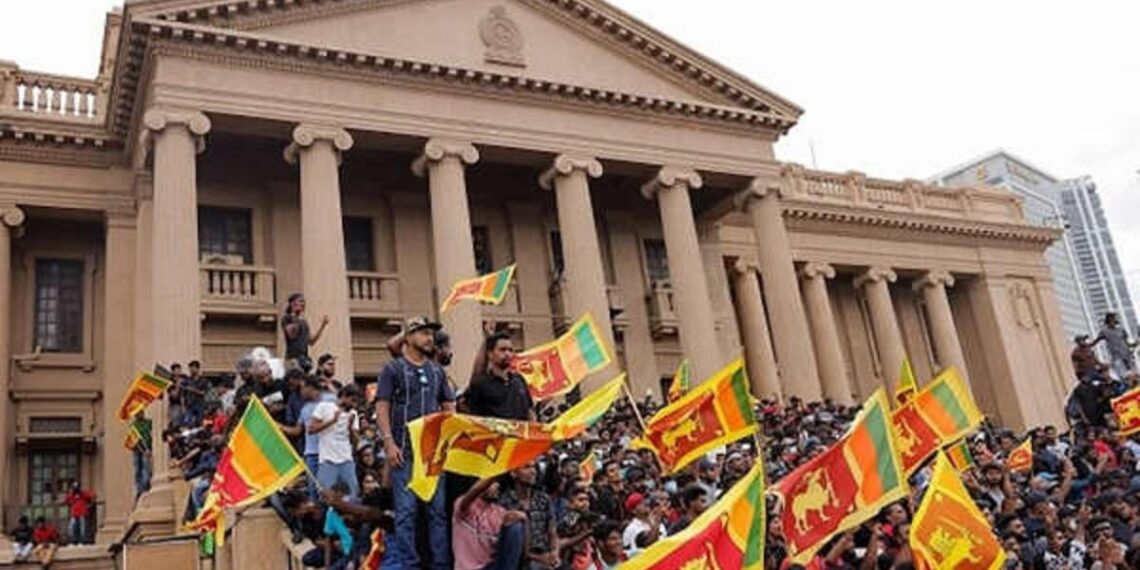 Sri Lanka: People overthrow the land-selling government