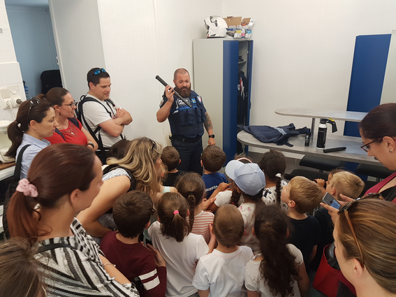 Frankreich: Jugendkriminalität – Ihr Erzieht eure Kinder schlecht, aber wir sollten auch mehr bestrafen, dann ist das Problem gelöst!