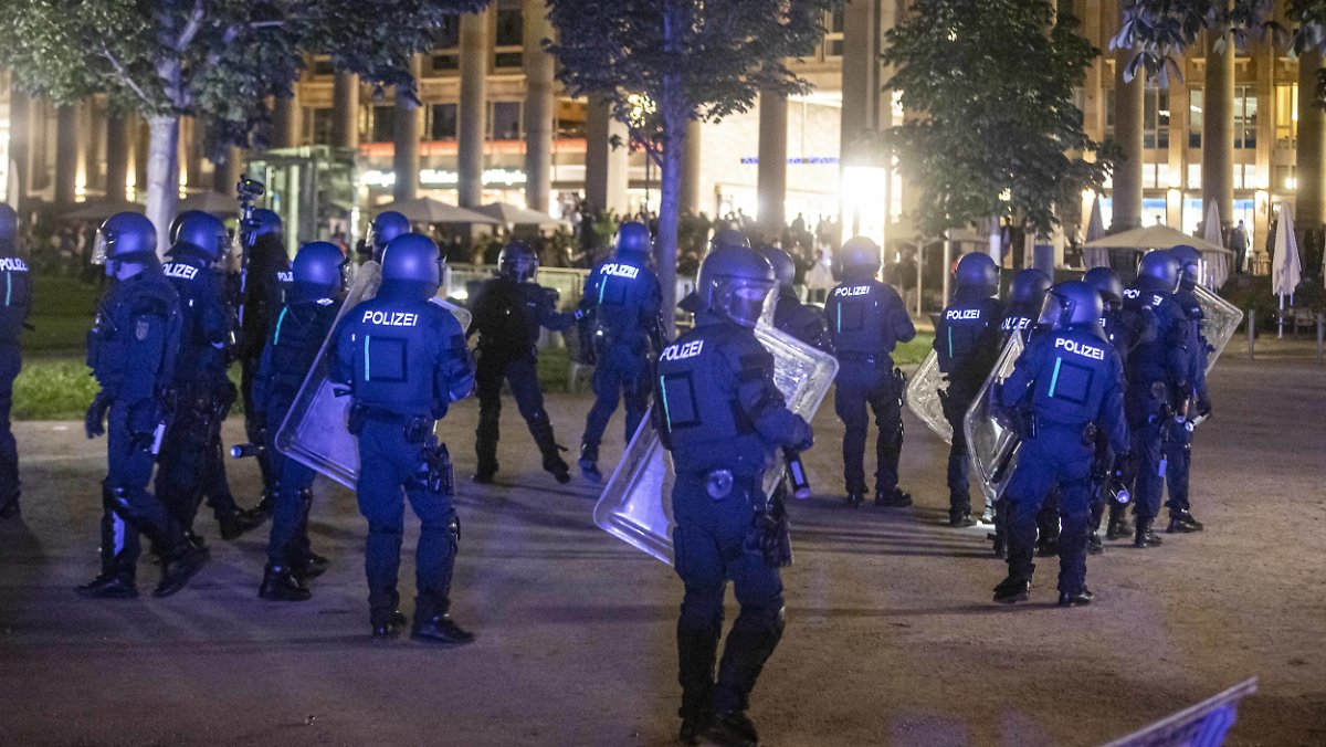 Stuttgart: First convictions against combative youth