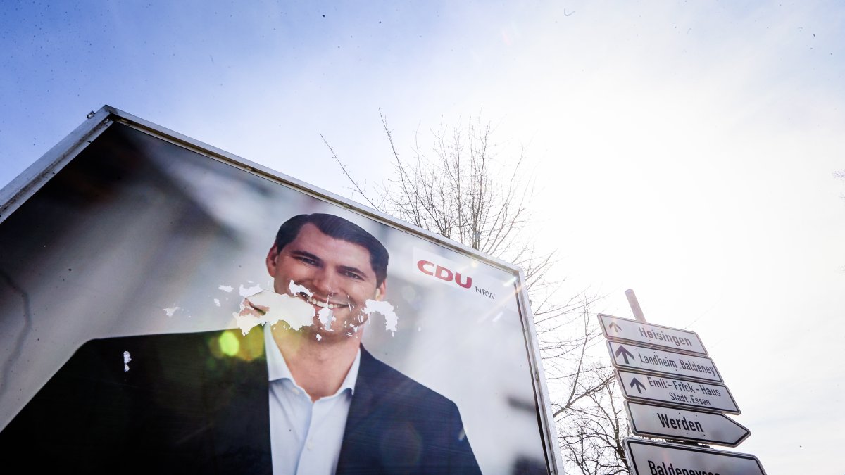 Landtagswahlen in NRW: Immer mehr Wahlplakate werden zerstört.