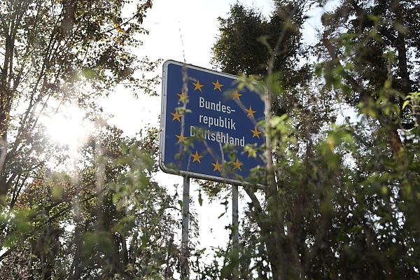 Regierung übergeht Gerichtsentscheidung zu Asylsuchenden