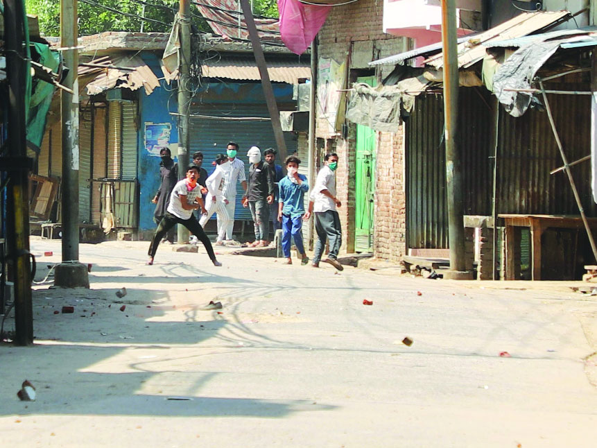 INDIEN: Kämpfe zwischen Massen und reaktionären Kräften um Lebensmittel und gegen den Lockdown