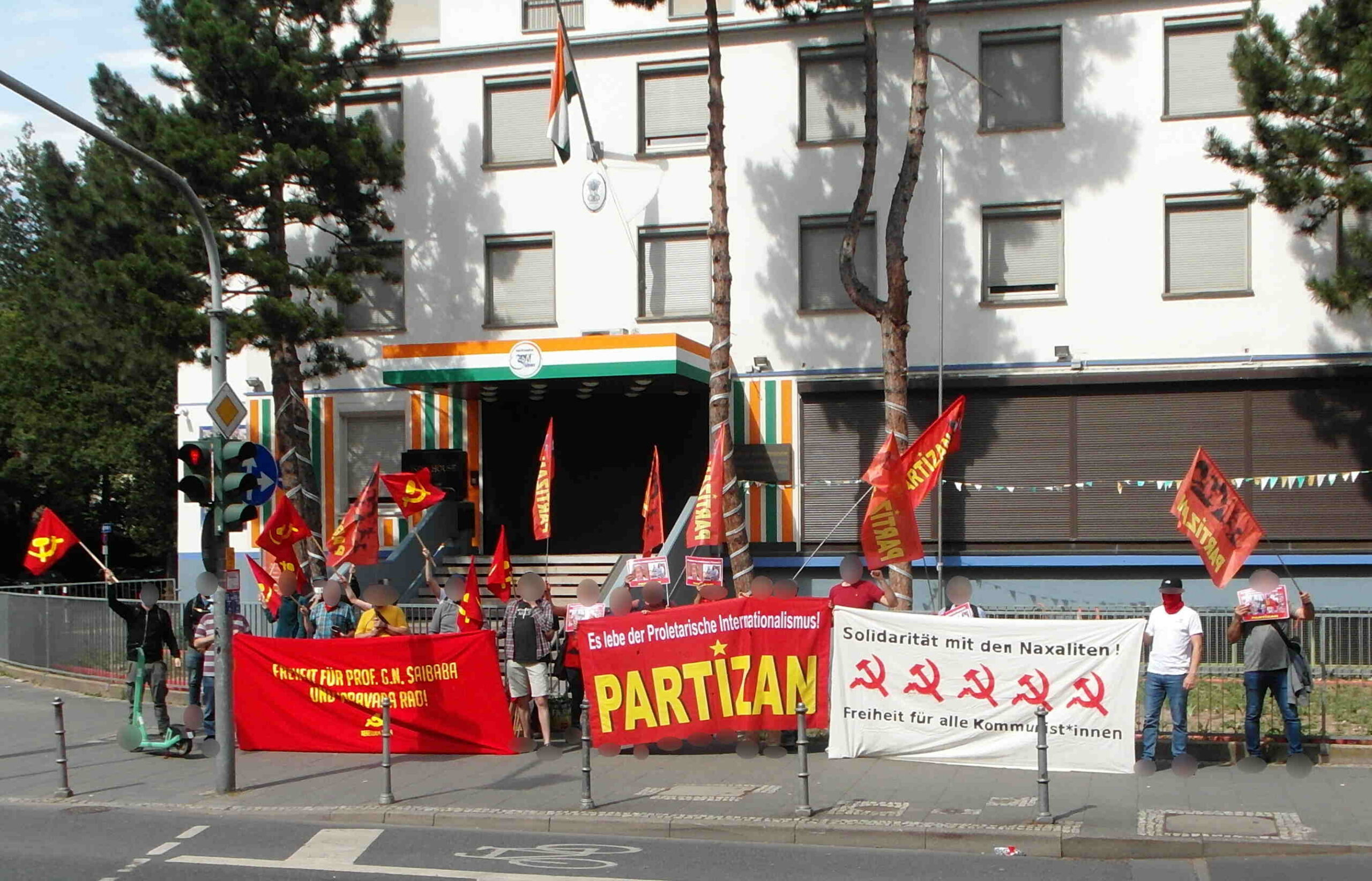 Frankfurt: Rally in front of the Indian Consulate General