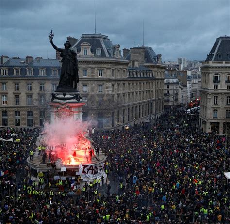 France: Documentary „The Uprising of the Middle Class“