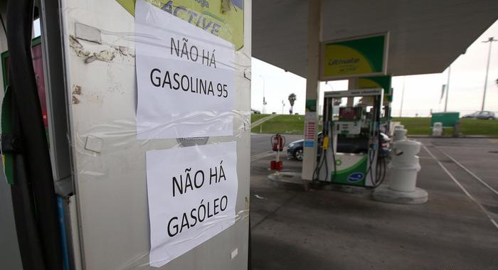 Portugal: Tanklastwagenfahrer in unbefristetem Streik