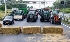 Large protests of farmers in the FRG