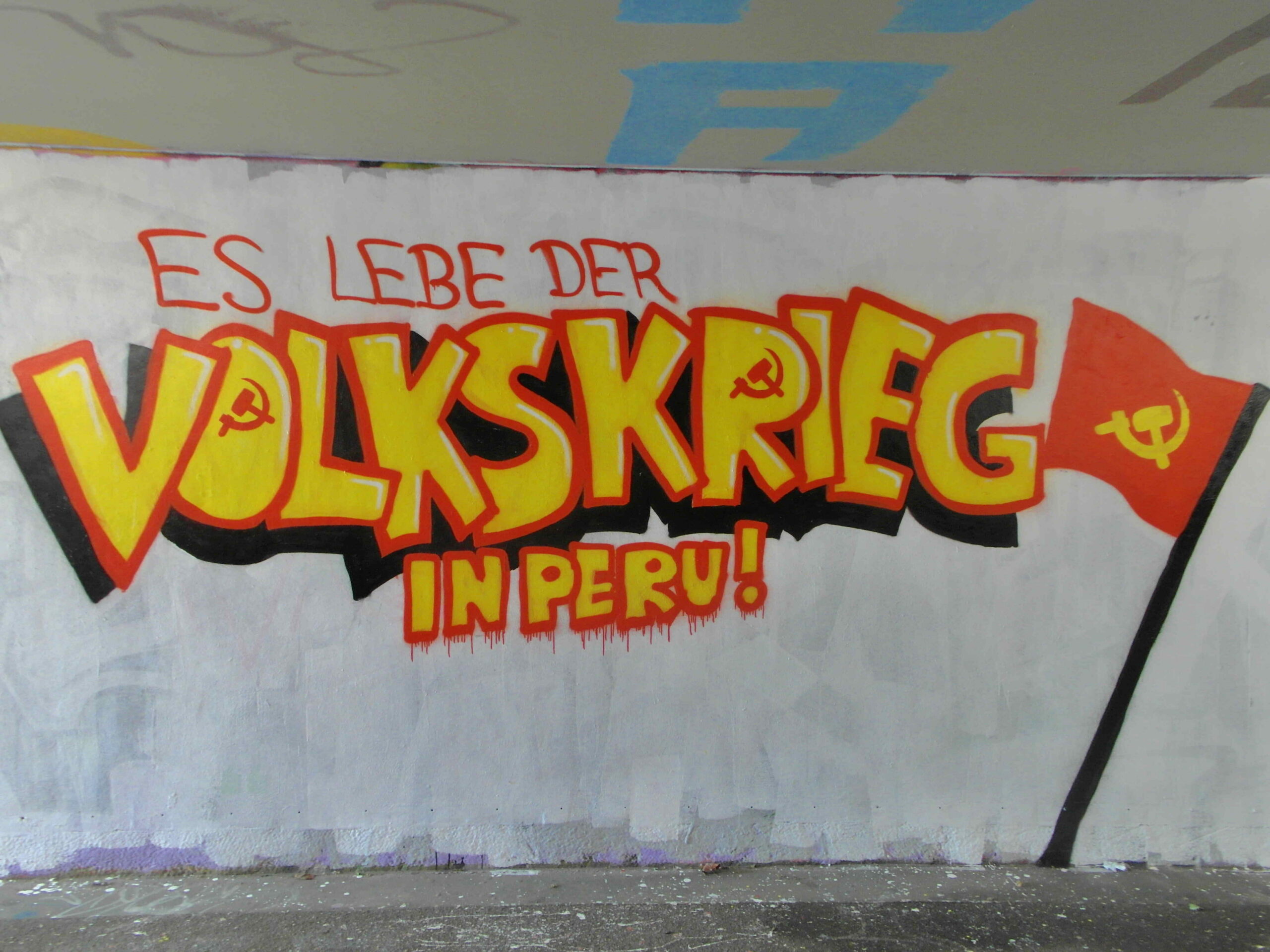 Freiburg: Graffiti zum Jahrestag der Einleitung des Volkskriegs in Peru