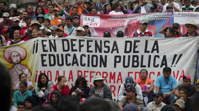 Workers of education strike in Mexico