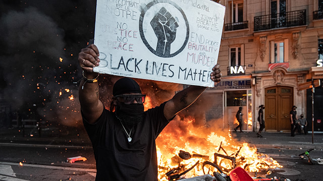 FRANCE: Protests agianst Police violence – fierce fights between masses and Police forces