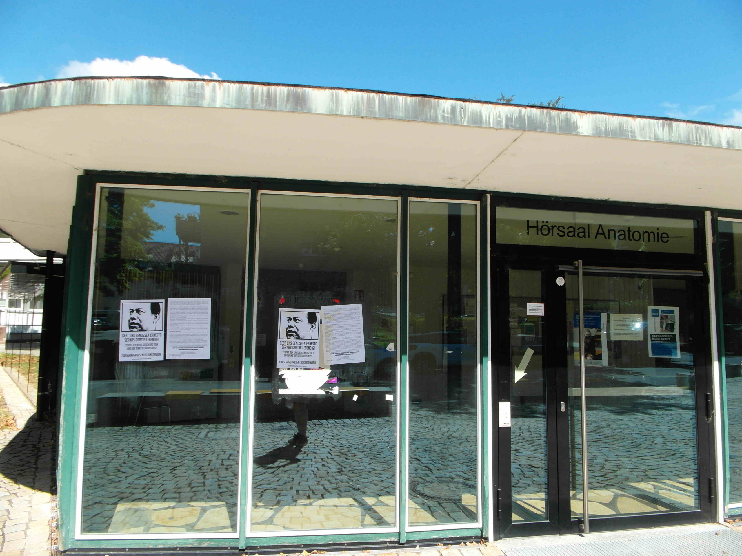 Freiburg: Posters and Leaflets demand the alive presentation of Dr. Sernas García