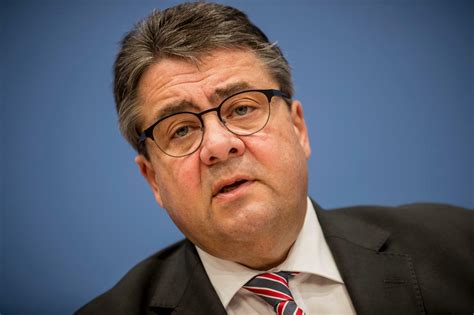 Business representatives call for 42-hour week