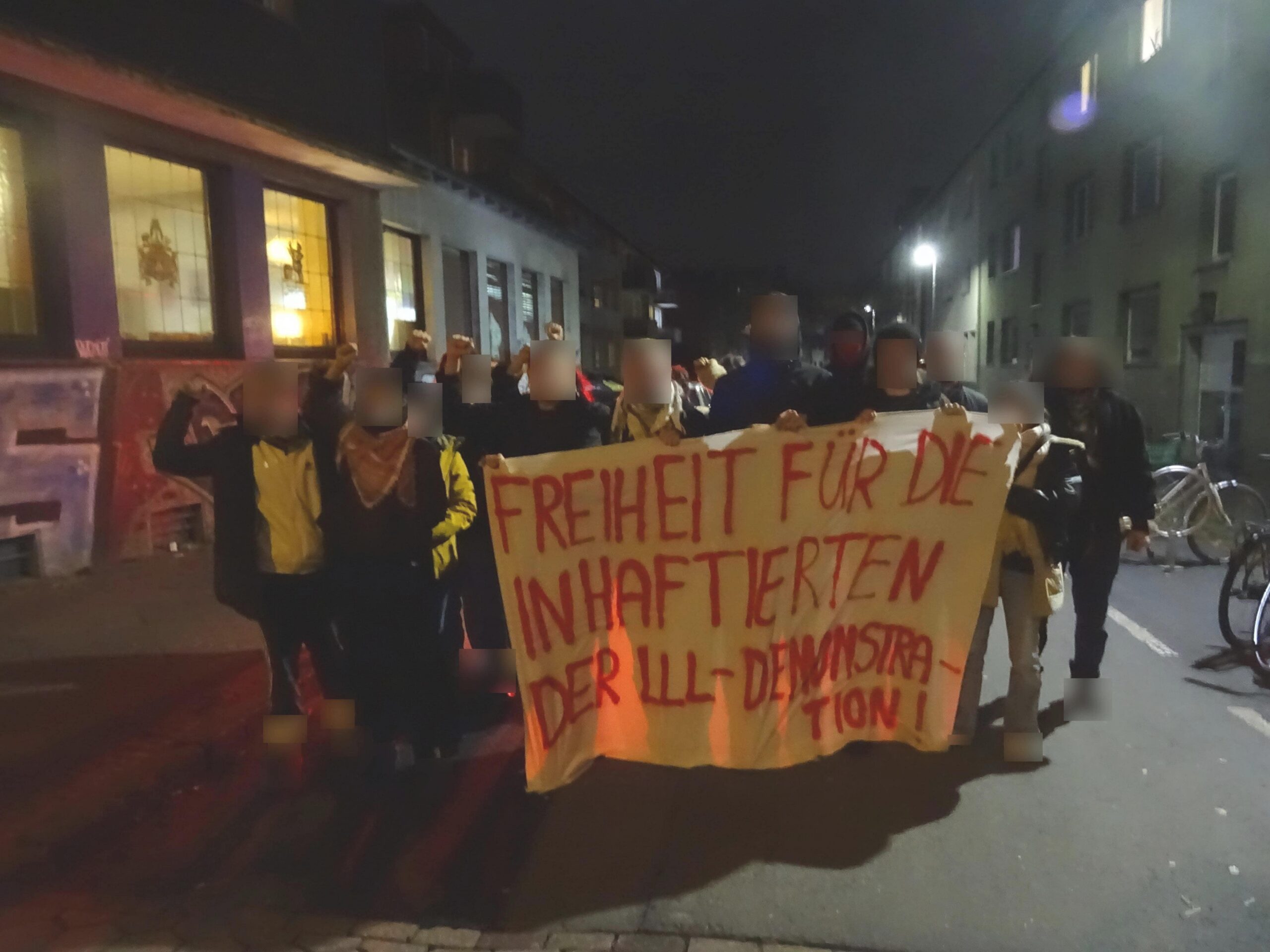 NRW: Solidaritätsbild mit den inhaftierten Genossen der LLL-Demonstration