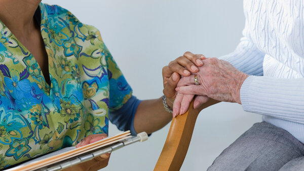 Pflege: Milliardendefizit