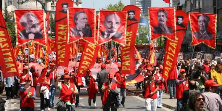 Überfall der politischen Polizei gegen Partizan