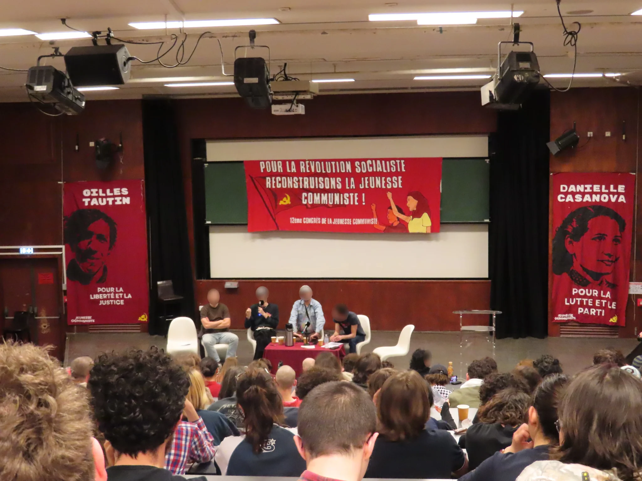 Frankreich: Rekonstitutionskongress der kommunistischen Jugend