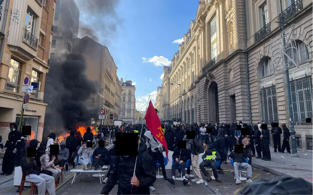 Die franzözische Reaktion mobilisiert